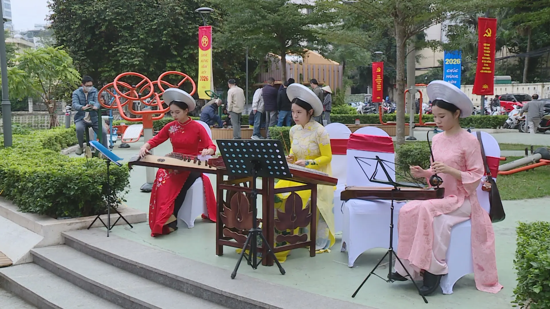 Chạm vào Hà Nội từ những miền ký ức